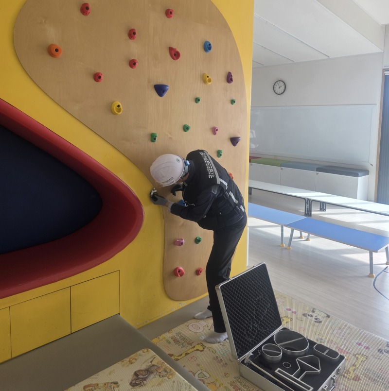 [사진]대한산업안전협회, 안전한 놀이공간 조성(25.11.18.).jpg